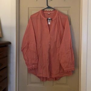 NWT Lace neckline blouse